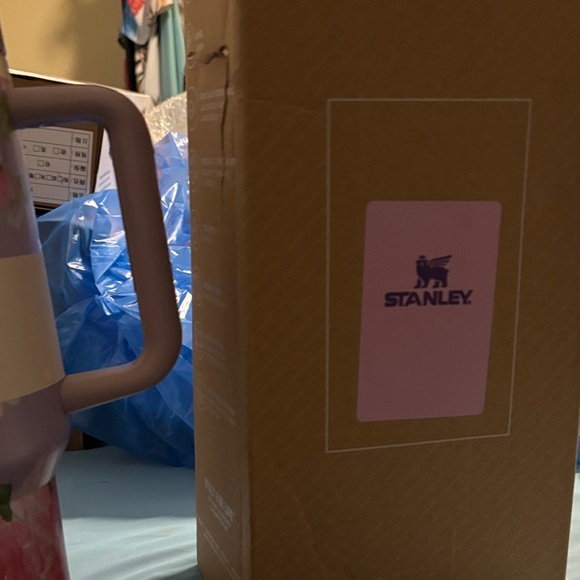 Stanley Quencher H2.0 Tumbler - Floral Lavender - Picture 3 of 5